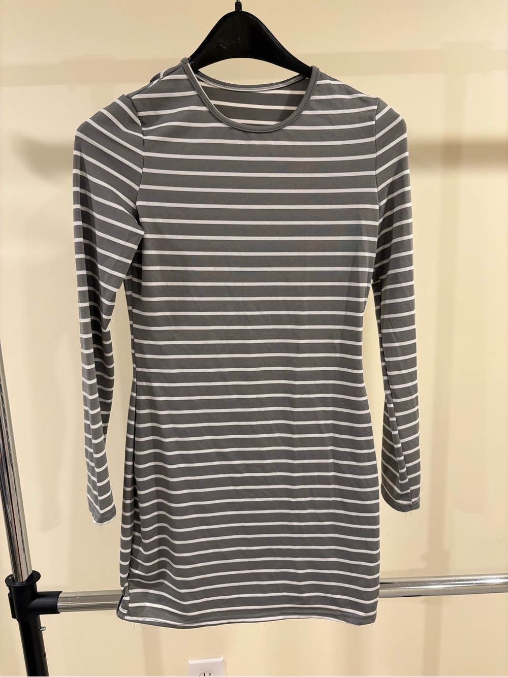 Striped Long-Sleeve Grey and White Bodycon Dress